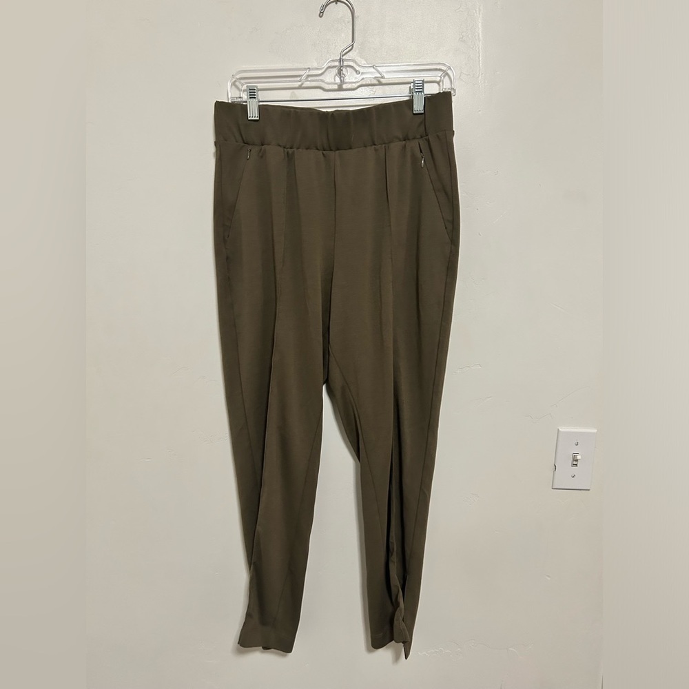 Universal Standard green pull on pants size‎ xs converted size medium or 10-12
